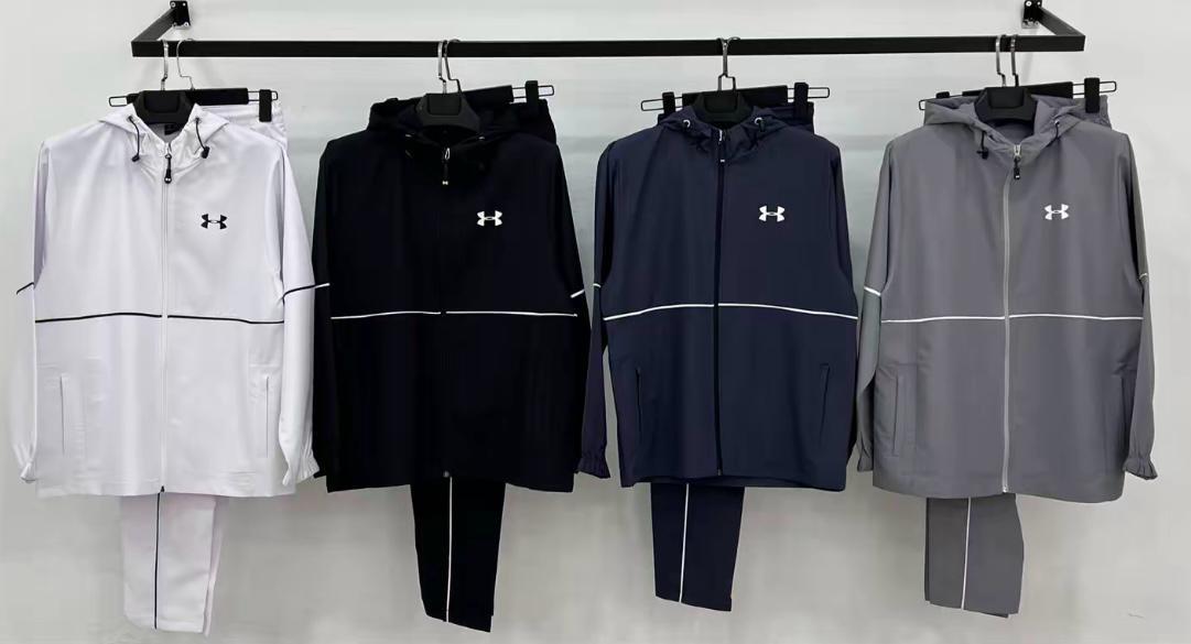 Survetement UNDER ARMOUR 0011